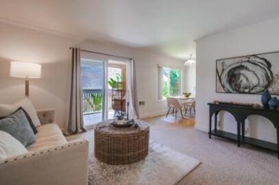 Amazing Villa La Jolla Condominium Located at 3136 Via Alicante #G was Just Sold