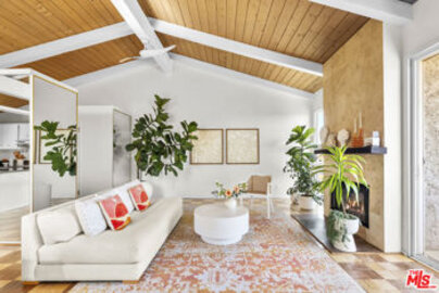 Extraordinary Malibu Villas Condominium Located at 28366 Rey De Copas Lane was Just Sold