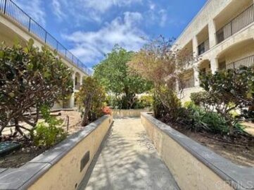 Splendid Plaza Arizona Condominium Located at 4545 Arizona Street #104 was Just Sold