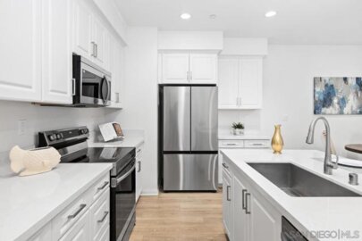 10149 Graphite Street Photo