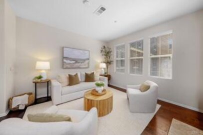 Splendid Mosaic Townhouse Located at 1823 Peach Court #9 was Just Sold
