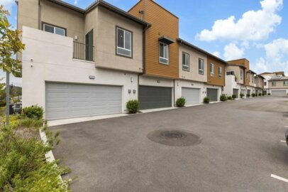 1050 Kendale Way Photo