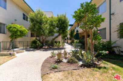 Lovely Encino Newcastle Condominium Located at 5328 Newcastle Avenue #8 was Just Sold