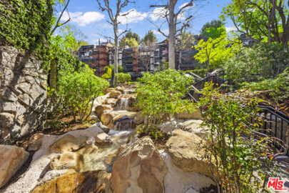 4752 Park Encino Lane #212 Photo