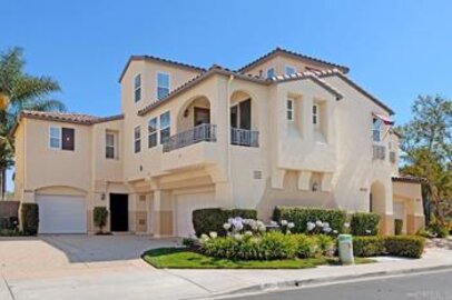 Beautiful Portico Townhouse Located at 6448 Terraza Portico was Just Sold