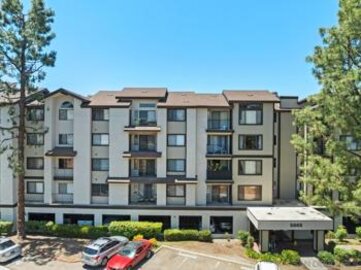 Terrific Newly Listed Sunrise Point Condominium Located at 5985 Dandridge Lane #93