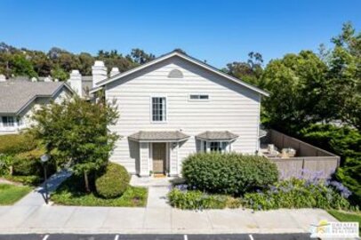 This Delightful The Crest Townhouse, Located at 2853 Nantucket Lane, is Back on the Market