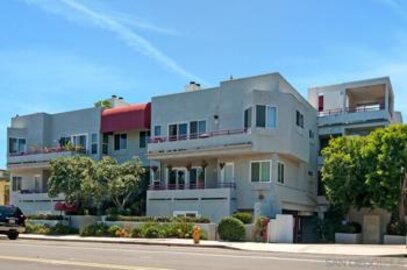 Delightful Newly Listed Vista La Playa Condominium Located at 422 Rosecrans Street #1