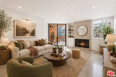 740 N Kings Road #102 Photo
