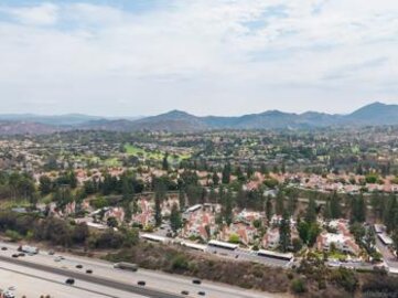 Amazing Newly Listed Bernardo Pines Townhouse Located at 17925 Caminito Pinero #270