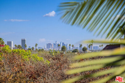 261 S Reeves Drive #PH3 Photo