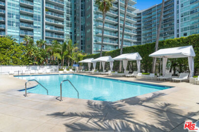 13700 Marina Pointe Drive #1126 Photo