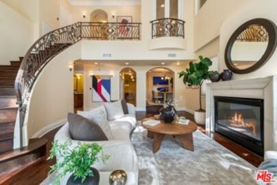 Stunning 1920 Pelham Condominium Located at 1920 Pelham Avenue #101 was Just Sold