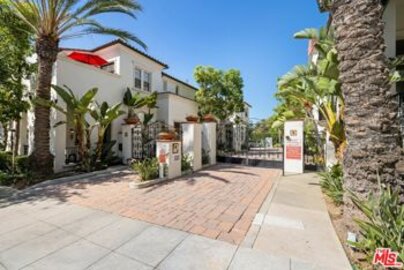 Extraordinary Cienega Townhomes Townhouse Located at 1747 Grand Avenue #1 was Just Sold