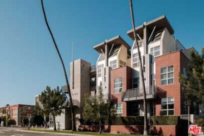 Spectacular Newly Listed Broadway Lofts Condominium Located at 1912 Broadway #109