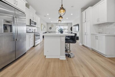 1939 Strata Street Photo