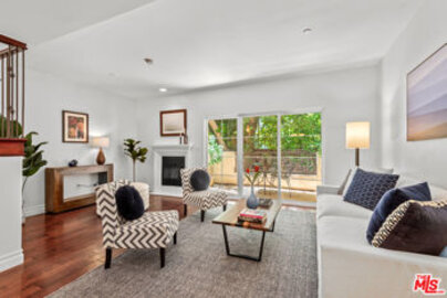 Marvelous Newly Listed Villa Trevi Townhouse Located at 15206 Burbank Boulevard #108