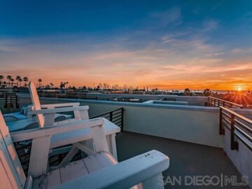 1558 Vista Del Mar Way #3 Photo