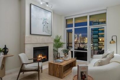 Splendid Pinnacle Condominium Located at 550 Front Street #702 was Just Sold