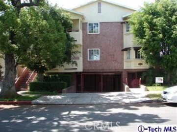 Beautiful Metro Walk Condominium Located at 1015 E Spazier #102 was Just Sold