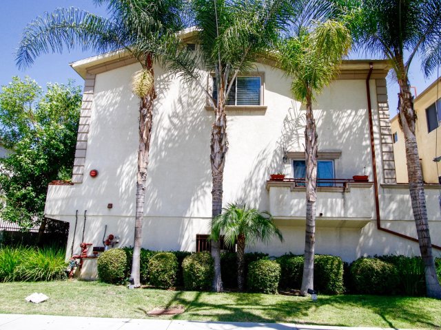 Galaxy Victory Townhomes Condos Lofts Townhomes For Sale Galaxy Victory Townhomes Real Estate Galaxy Victory Townhomes Van Nuys Ca 15053 Victory Bl