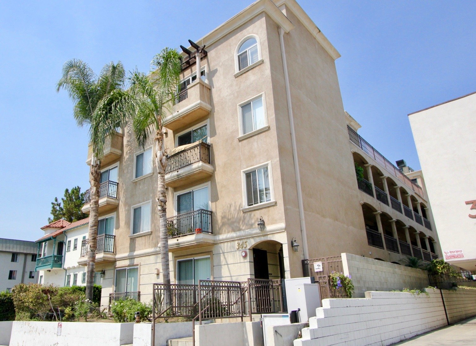 Villa Palazzo Condos, Lofts & Townhomes For Sale Villa Palazzo Real