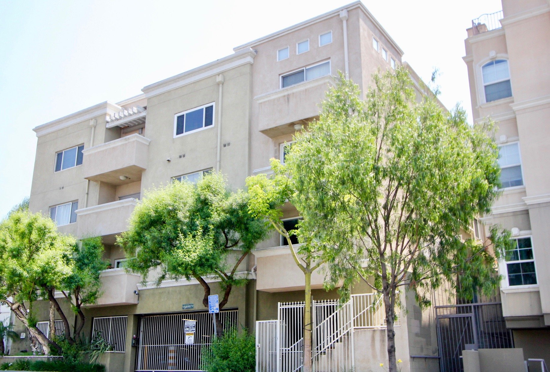 Wilton Plaza Condos, Lofts & Townhomes For Sale Wilton Plaza Real