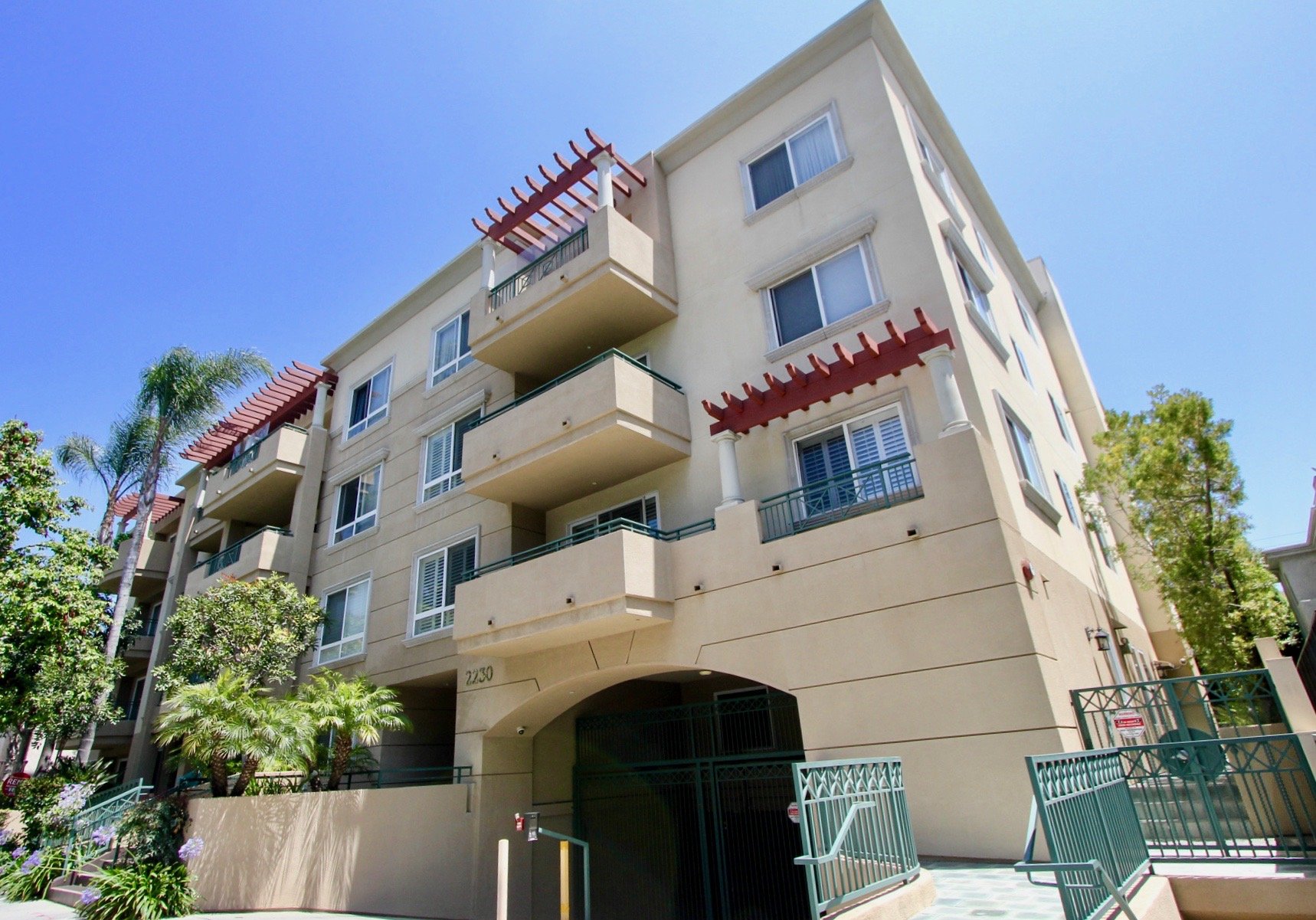 Bentley Green Condos, Lofts & Townhomes For Sale Bentley Green Real