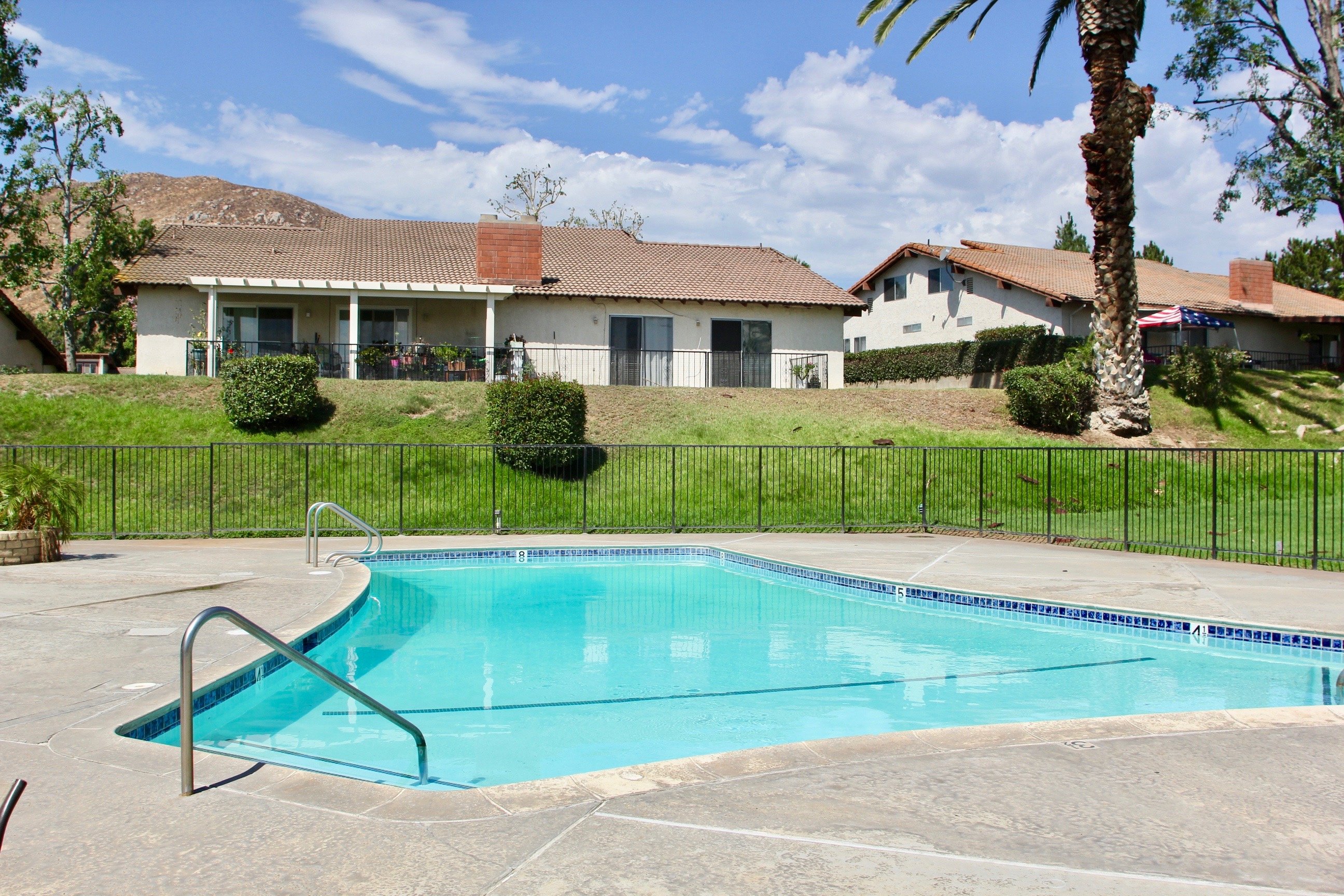 Orangewood Villas Condos, Lofts & Townhomes For Sale Orangewood