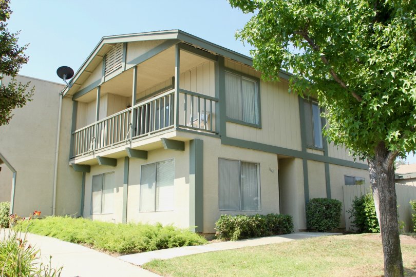 Village Grove Townhomes's modern and cute apartment, Corona, California