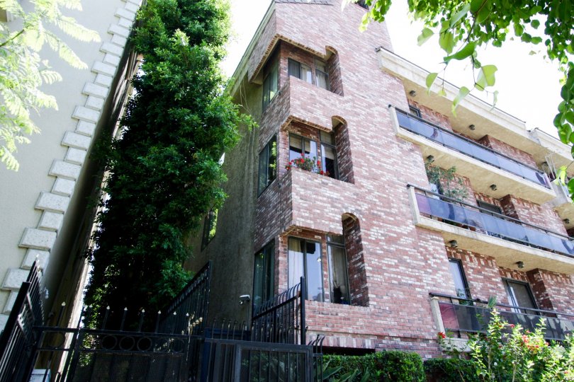 The Doheny Square building at Beverly Center