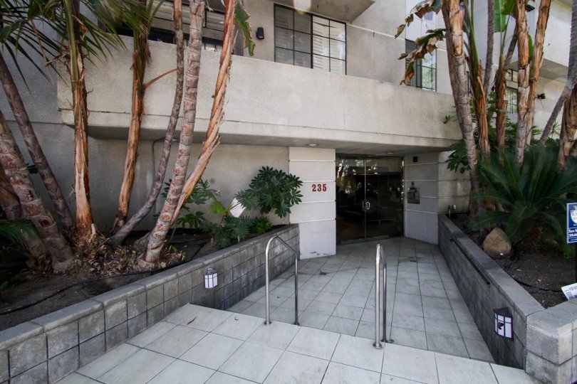 The entrance into VIP Reeves in Beverly Hills
