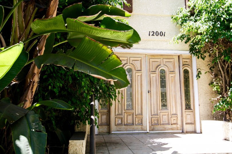 Tiled entrance to the White Palace condos in Brentwood