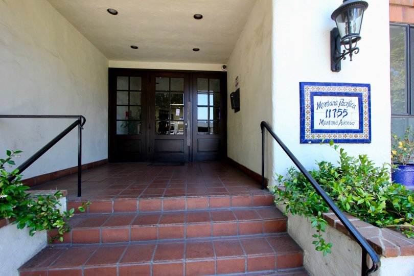 Spanish inspired steps leading up to the entryway of Montana Pacifica in Brentwood, CA.