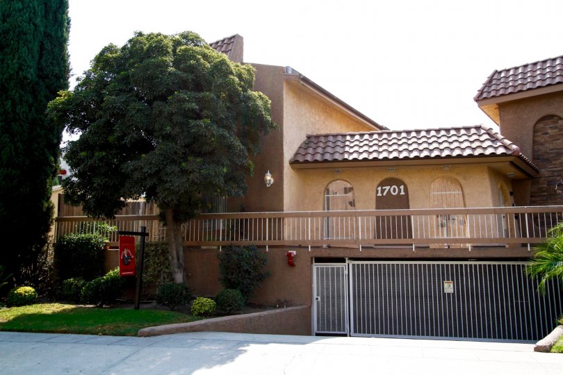 The Scott Road Villas buiding in Burbank California