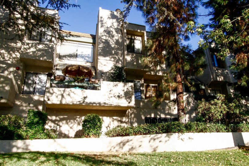 The balconies seen at Verdugo Villas