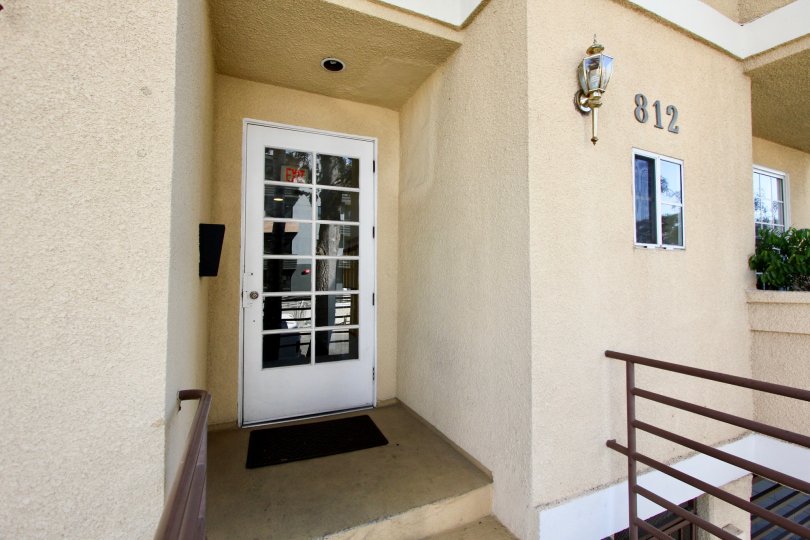 The entrance into Hudson Homes in Hollywood, California
