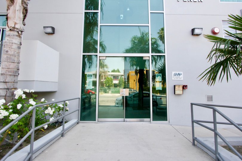 amazing view of the entrance door to Oxford Plaza, Koreatown, California