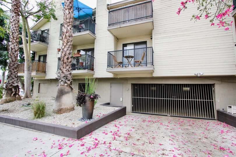 The driveway into the garage of 1600 Redondo Ave