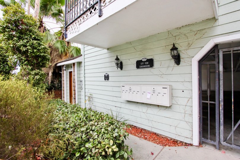 The sidewalk up to City View Condominiums in Long Beach, California