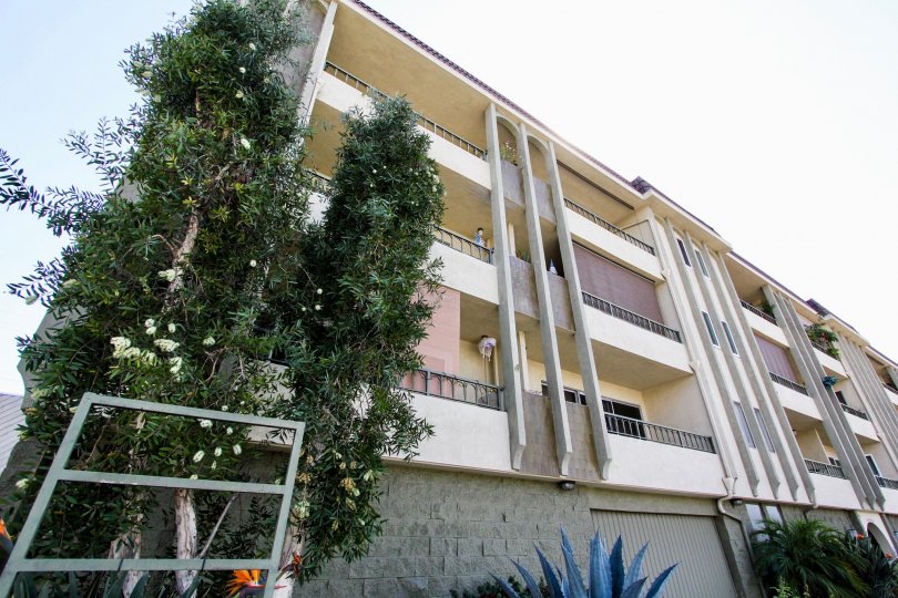 The Redondo Plaza Condominiums building in Long Beach, California