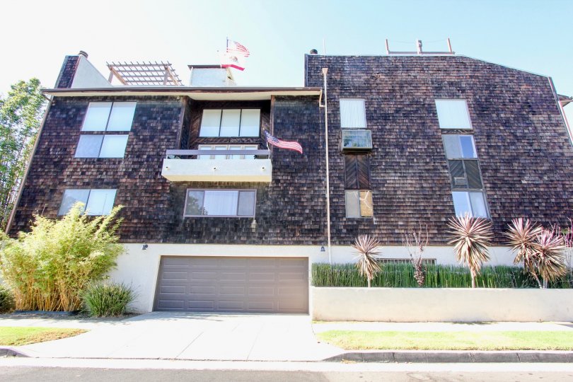 The view of 4283 Moore St in Mar Vista, California
