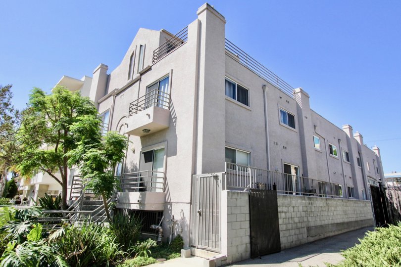 The view of Avon Way Townhomes in Mar Vista, California