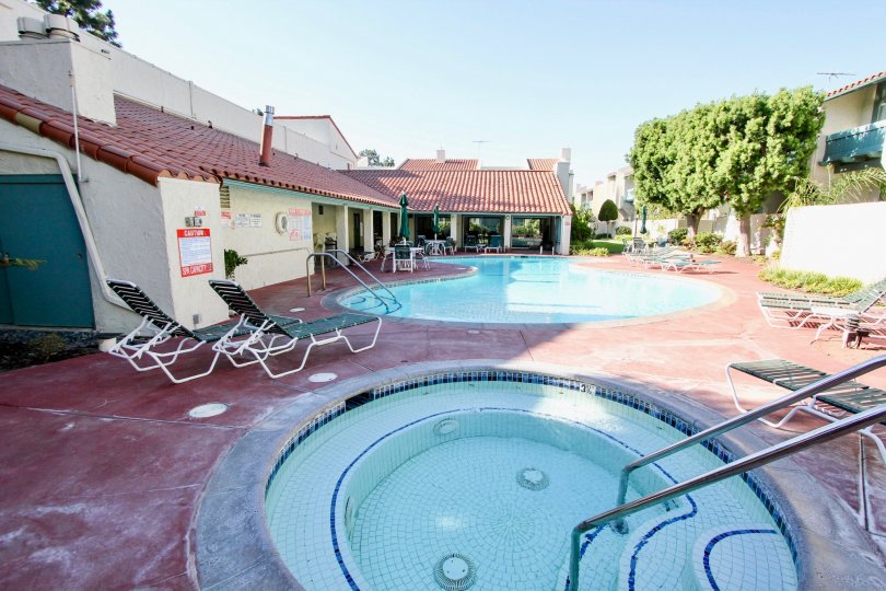 The hot tub outside of Casa De Marina