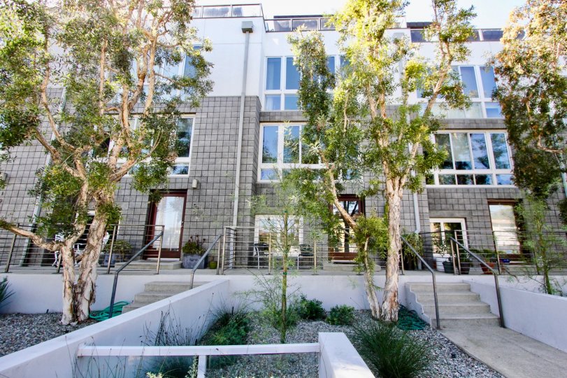 The front of R1 Living in Mar Vista