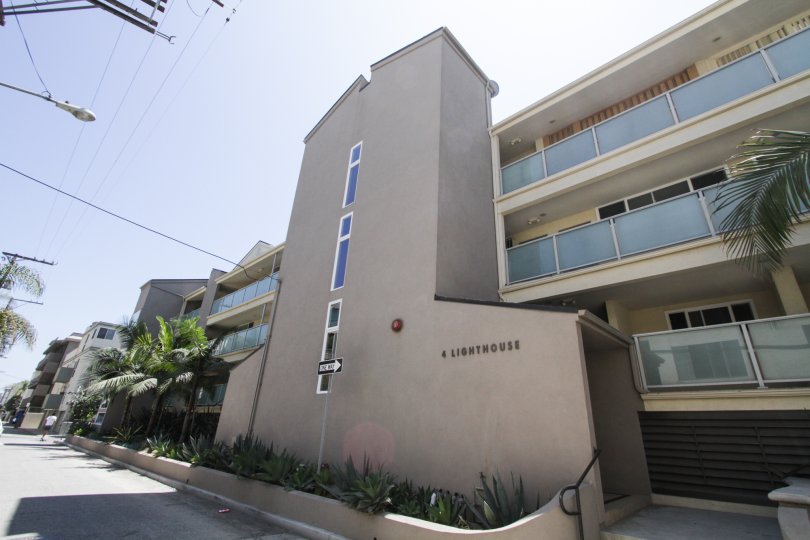 The building at 4 Lighthouse in Marina Del Rey