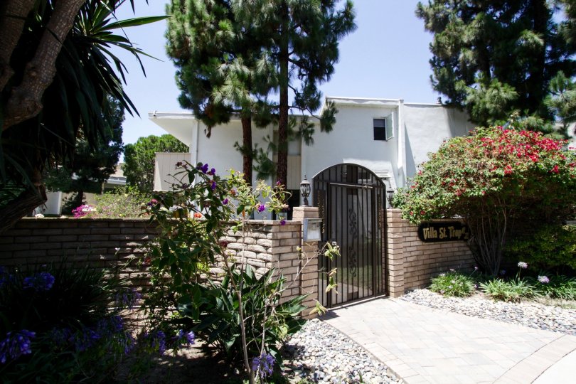 The entrance into Villa San Tropez