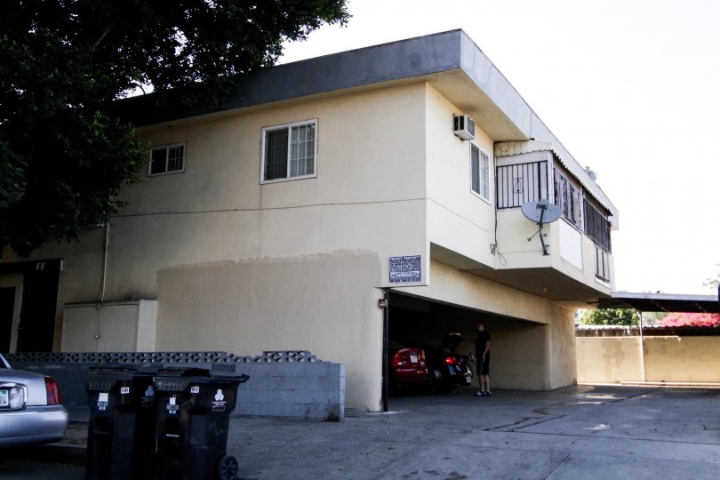 The garage for parking at 6904 Radford Ave