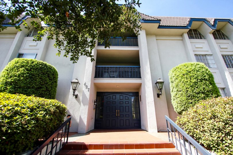 The entryway up to El Molino Arms