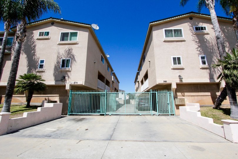 The building at 560 W 14th St in San Pedro California